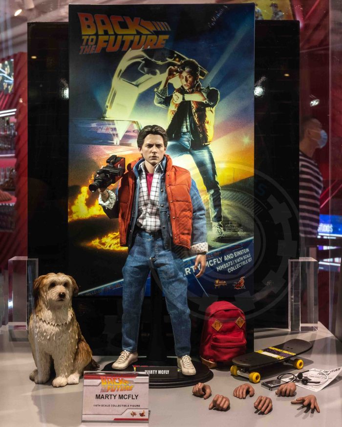 Hot toys MMS573 Back to the Future Marty McFly and Einstein Collectible ...